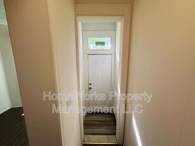 Photo - 2827 Woodbrook Ave