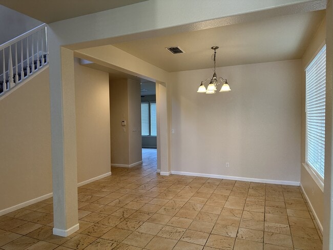 Photo - 274 Finchwood Dr