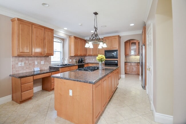 Photo - 5835 Stratford Gardens Dr