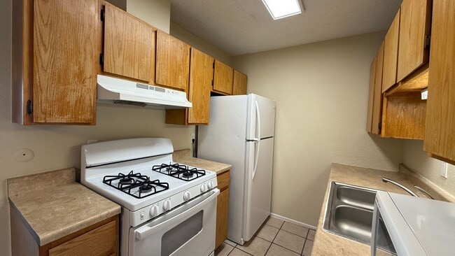 Photo - 2 Bedroom 1 Bathroom Apartment in Aurora Unit 226