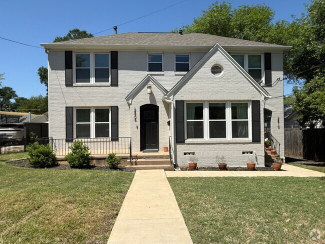 Building Photo - 2808 Wooldridge Dr Rental