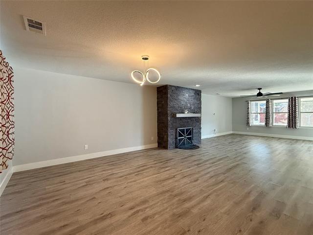 Photo - 208 Oxford Dr