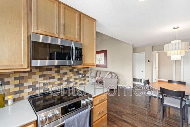 Photo - 4635 Hahns Peak Dr Unit 204