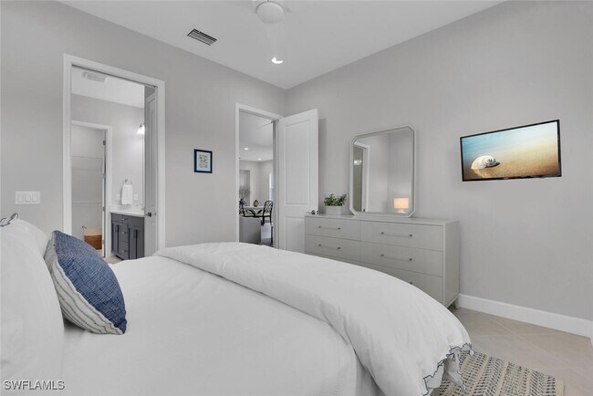 Building Photo - 7124 Saona CT