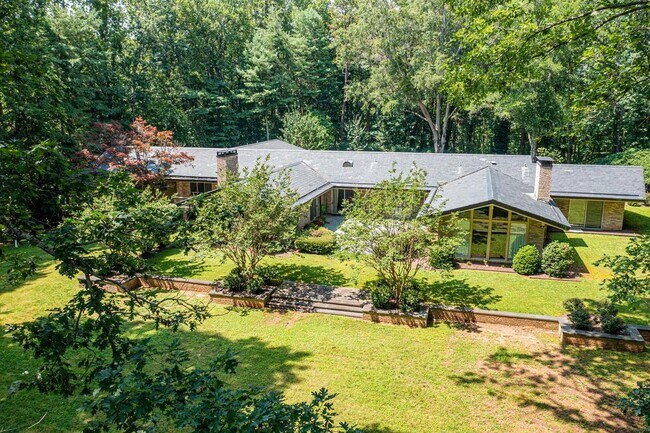 Photo - 153 Hillhaven Pl SE