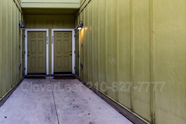 Photo - 535 Advantage Dr