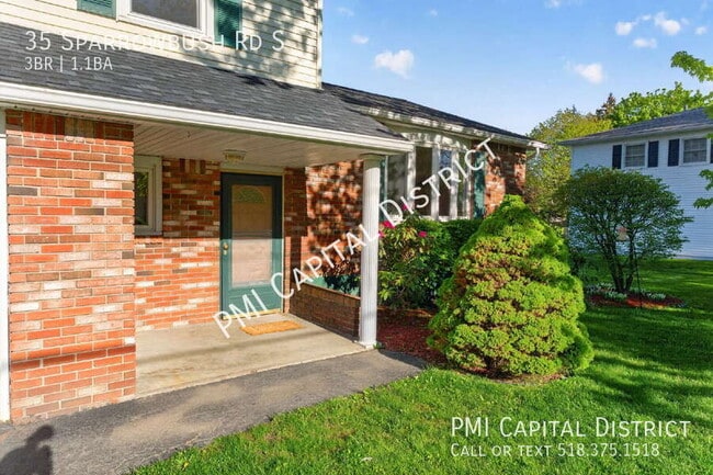 Photo - 35 Sparrowbush Rd S