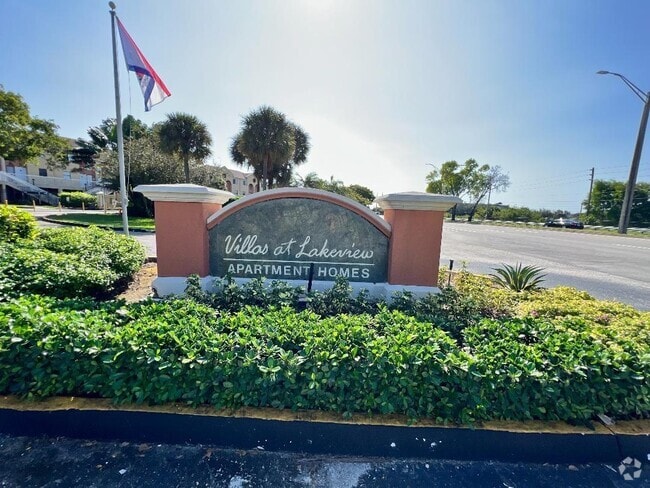 Building Photo - 5200 NW 31st Ave Unit H158 Rental