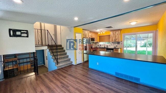 Photo - 10617 W Lehigh Pl