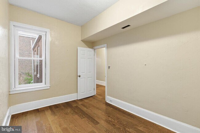 Photo - 632 W Cumberland St Unit 2