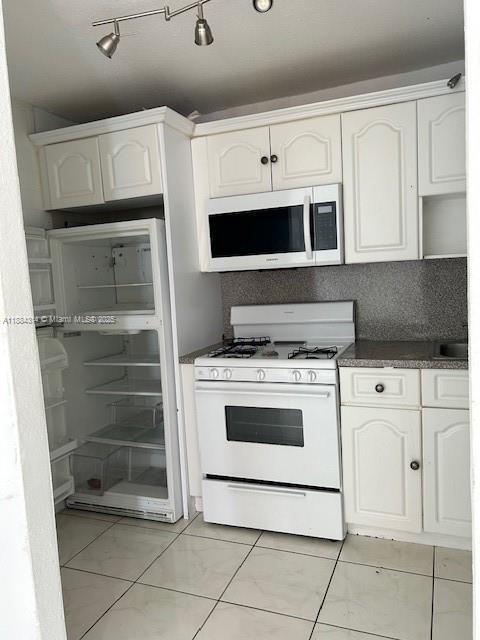 Photo - 107 SW 18th Ct Unit 10