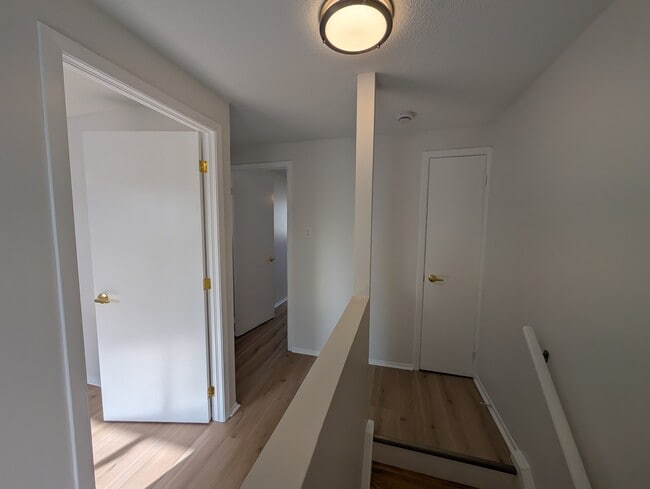 Photo - Renovated 3-Bedroom Apartment in Heron Gat... Unit K