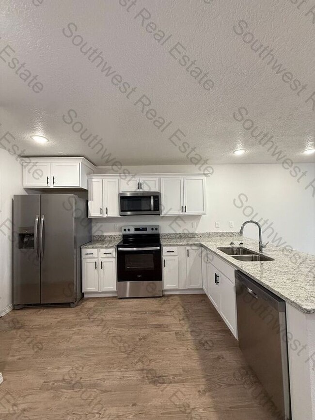 Photo - New Spacious 2 bedroom 2 bath Duplex.