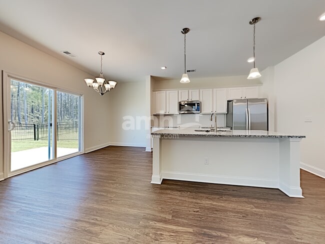 Photo - 303 Bering Ln