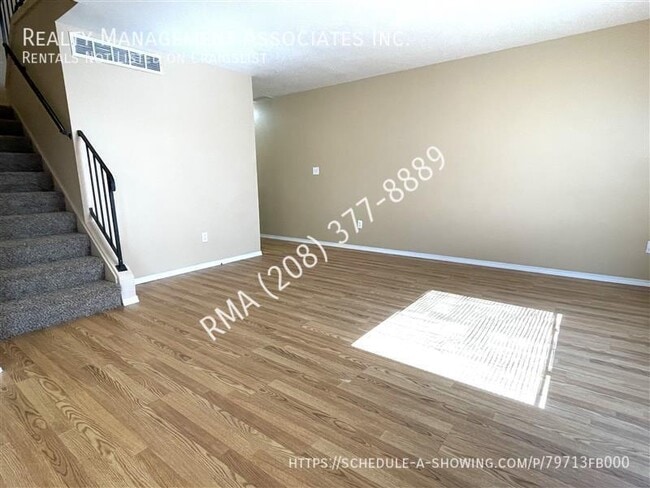 Photo - 5349 W Grover St