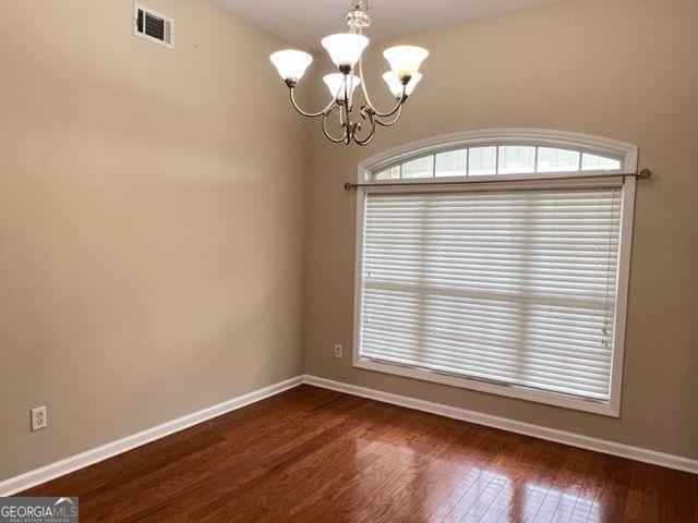 Photo - 5432 VILLAGE