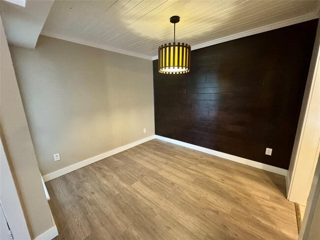 Photo - 1202 Thorpe Ln Unidad 304