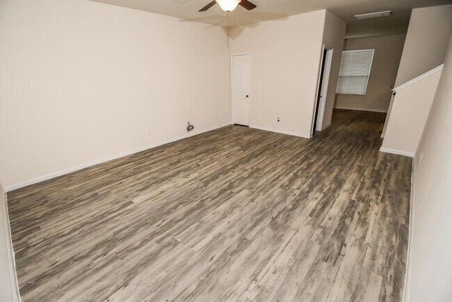 Photo - 2527 Verano Dr