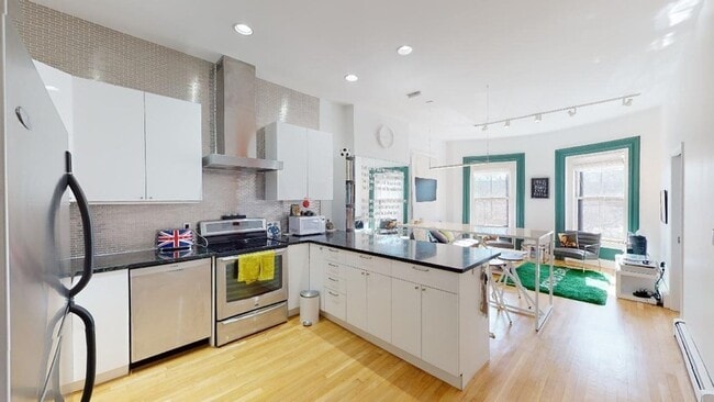 Building Photo - 71 Worcester St Unit 3 Rental