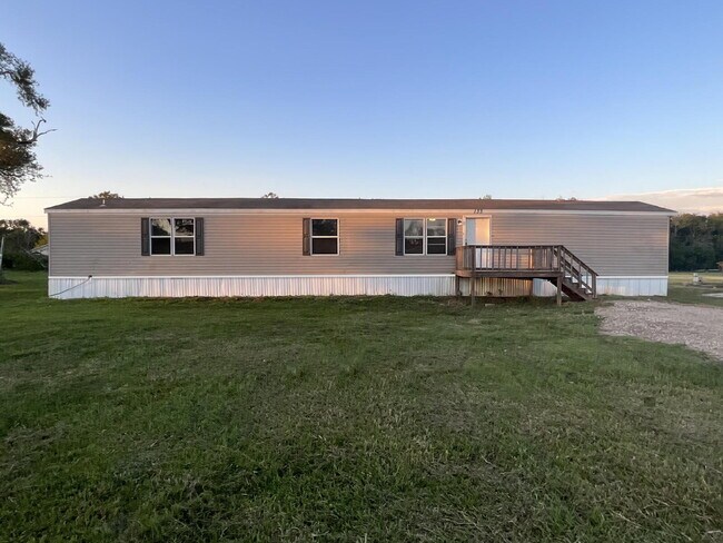 Photo - Charming 3-Bed, 2-Bath Retreat: Spacious 1...