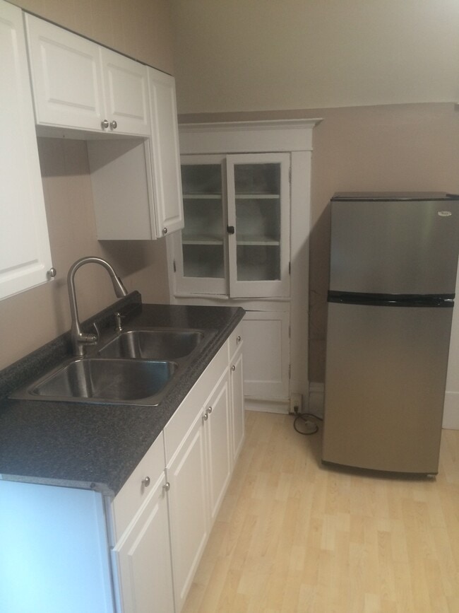 Photo - 312 Cobun Ave Unit Apt. 7