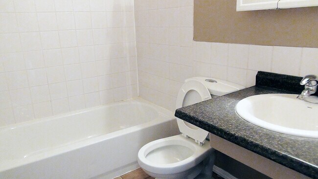 Photo - Hilton Manor