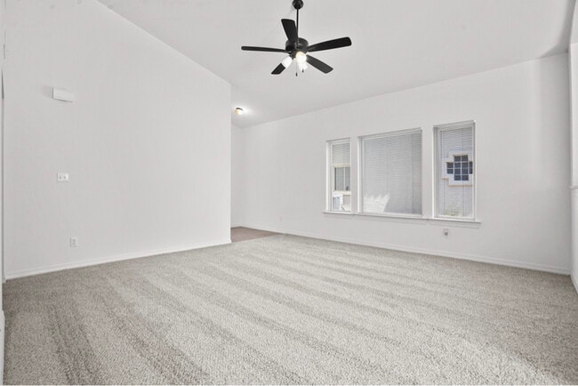 Photo - 608 Cedarwood Ave