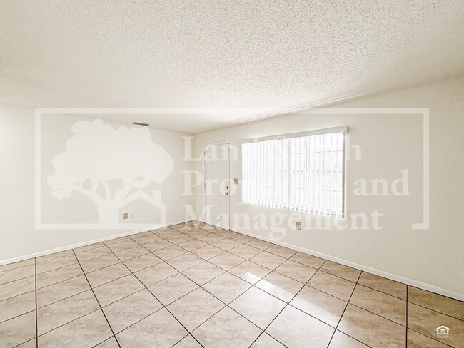 Photo - 5816 Charlton Dr