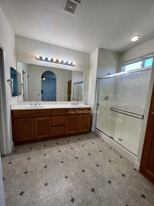 Photo - 459 Jacobs Dr