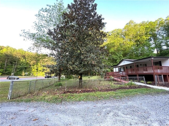Photo - 19 Dawson Forest Rd W