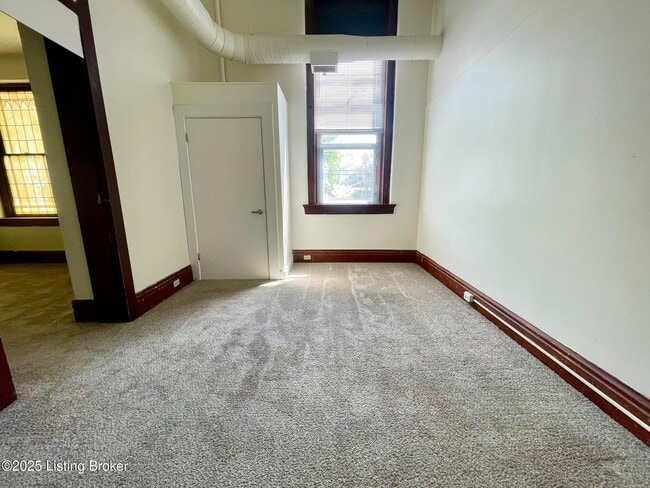 Photo - 1107 E Kentucky St Unit 5