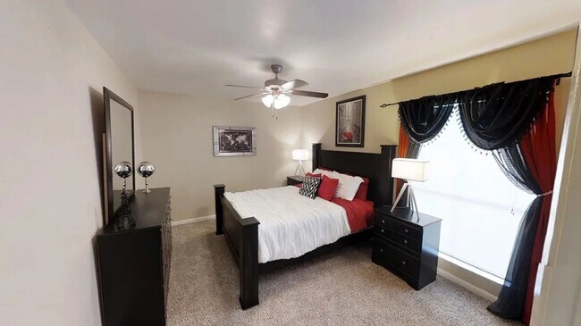 Building Photo - 515 S Bender Ave Unit 205 Rental