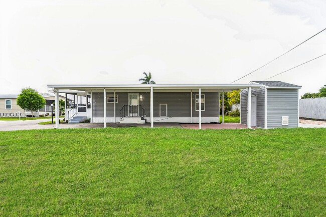 Photo - 2108 Ixora Ct