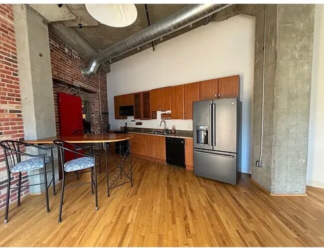 2500 Walnut St