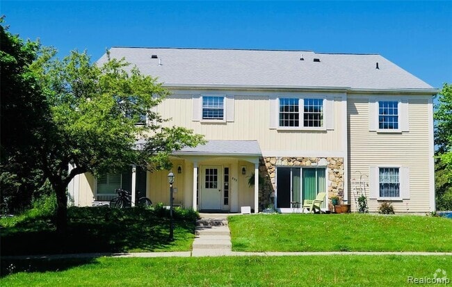 Building Photo - 832 Bloomfield Village Blvd Unit F Rental
