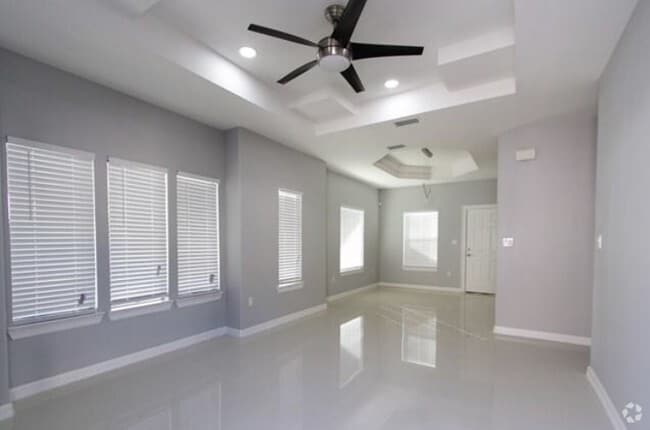 Building Photo - 2614 Primrose Ave Unit 1 Rental