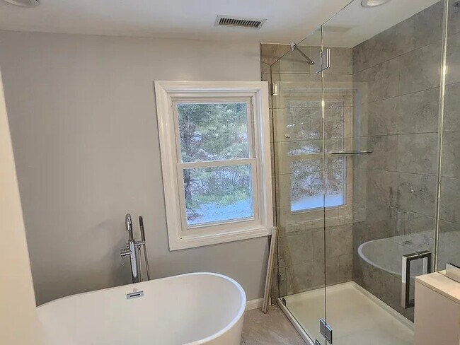Photo - 132 Morningside Ct