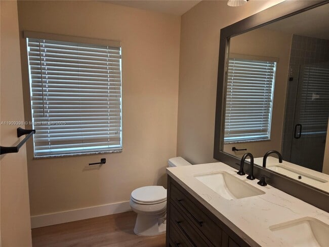 Photo - 9804 NW 43rd St