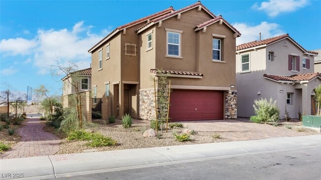 Photo - 404 Grand Toccata St