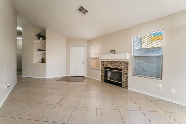 Photo - 6617 Lund Dr