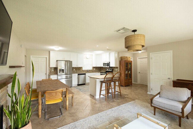 Photo - 650 S Park Ave