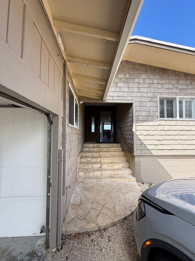 Photo - 1627 Paula Dr Unit Upstairs
