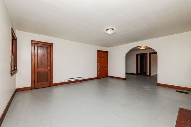 Photo - 1530 1/2 W High Street