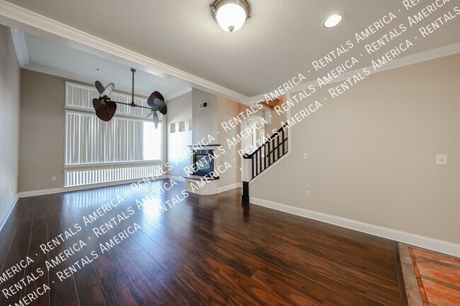 Photo - 1701 E Colter St Unit 456