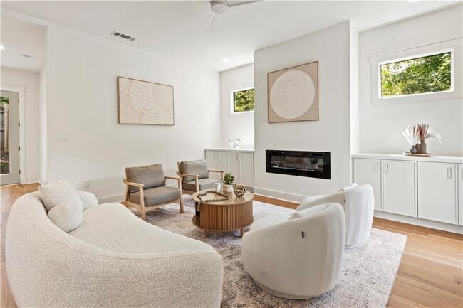 Photo - 205 Whitefoord Ave NE