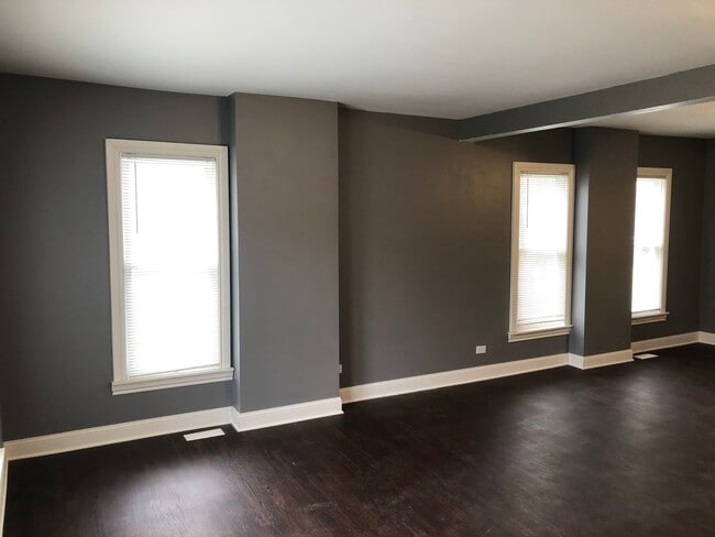Photo - 1634 Victoria Ave