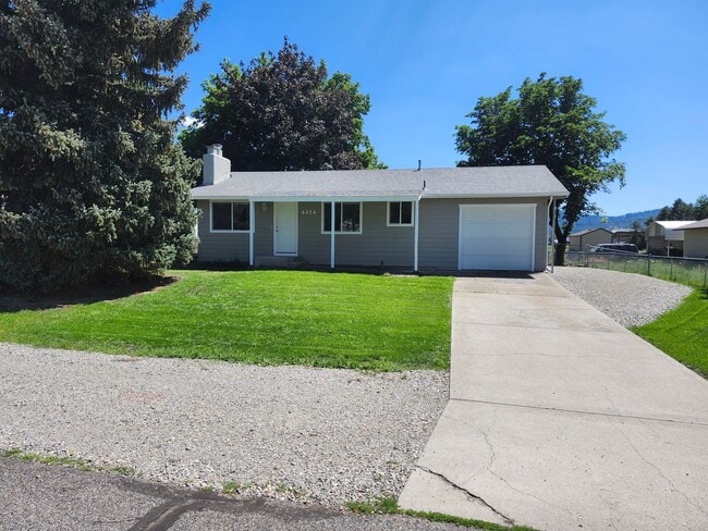 Photo - Beautiful 4 bedroom 2 bath Post Falls home for rent!