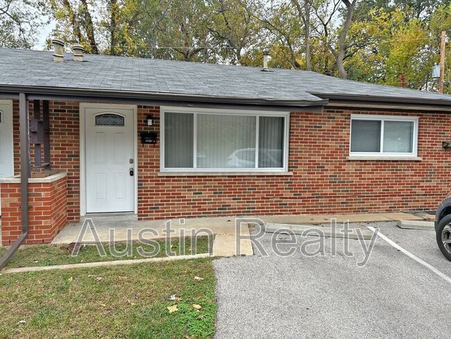 Photo - 8630 Burton Ave Unidad Apt A