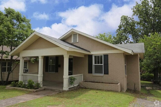 Building Photo - 4115 A St Rental