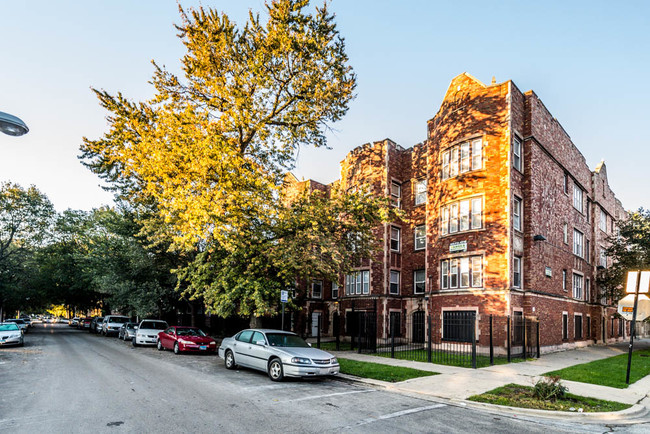 Photo - 8200-04 S Ingleside Ave Apartments